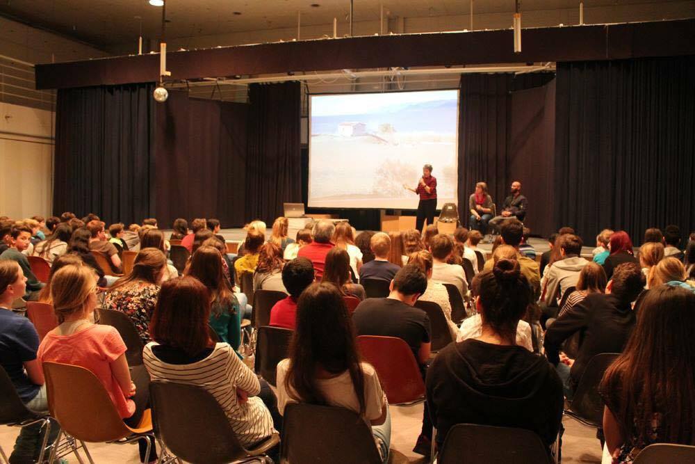 Schweiz – Schüler zeigen Herz für Flüchtlinge